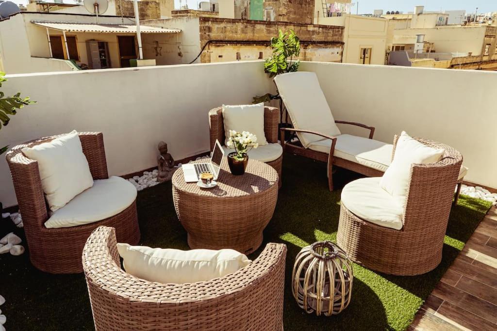 Luxury Designer Penthouse With Private Jacuzzi Apartment Sliema Luaran gambar